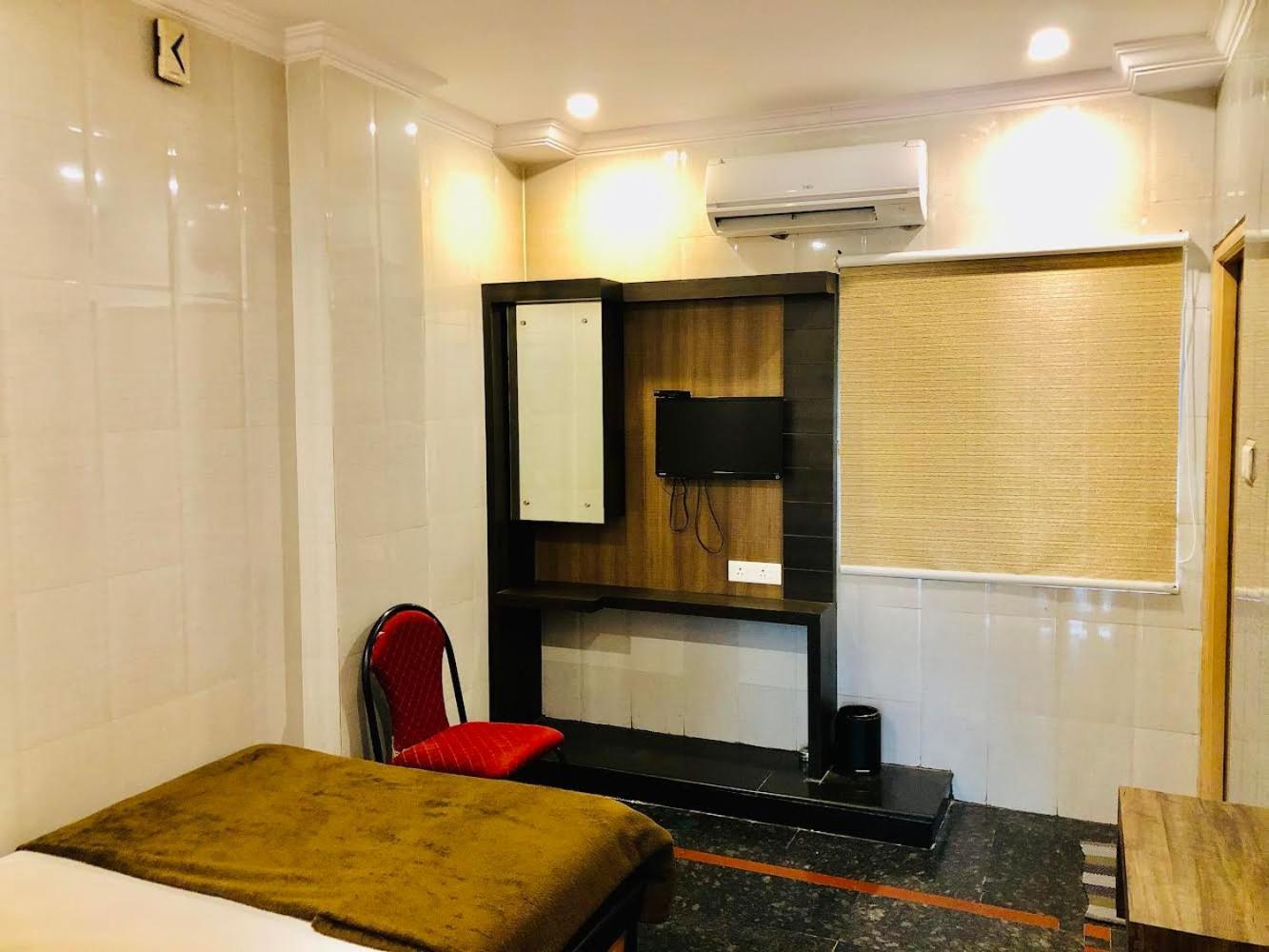 Hotel Tejasri Residency Vijayawāda Exterior foto