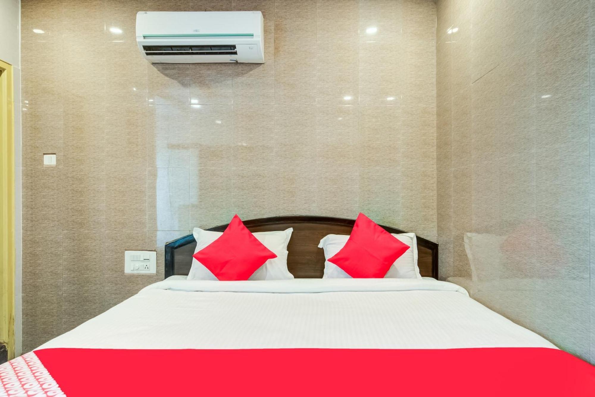 Hotel Tejasri Residency Vijayawāda Exterior foto
