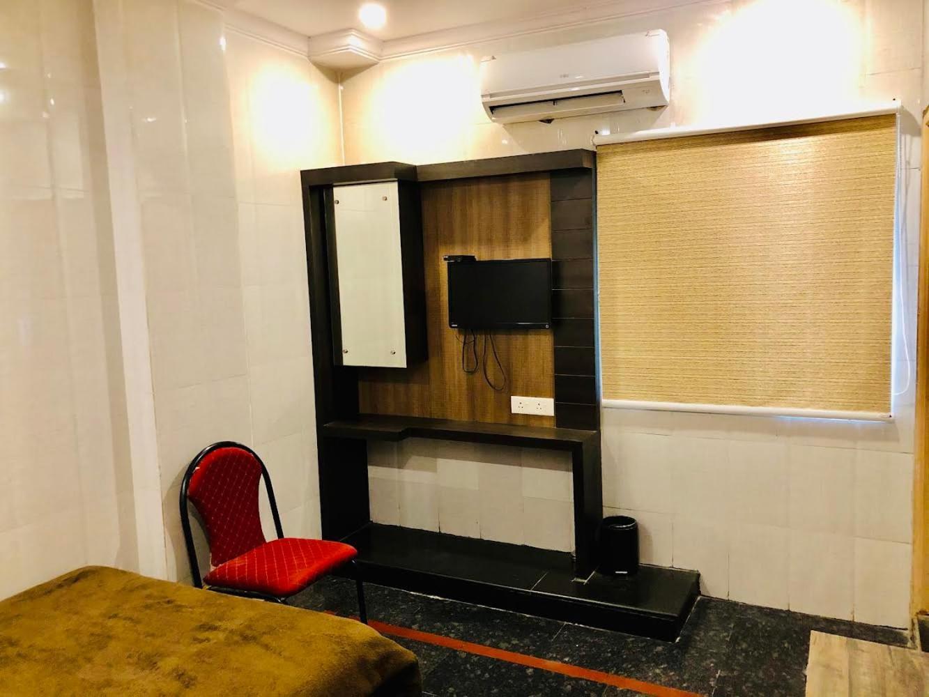 Hotel Tejasri Residency Vijayawāda Exterior foto